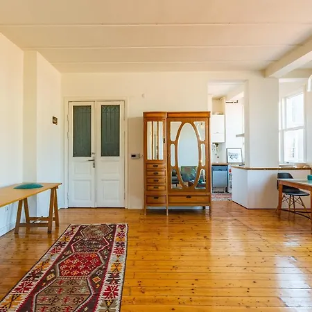 Eclectic Home 6 Min Walk To Galata Tower Beyoglu Apartment *