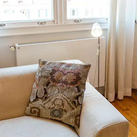 Apartment Eclectic Home 6 Min Walk To Galata Tower Beyoglu